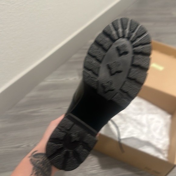 Brand new in box. ROC Boots Mascot Oil Spill - Picture 5 of 9